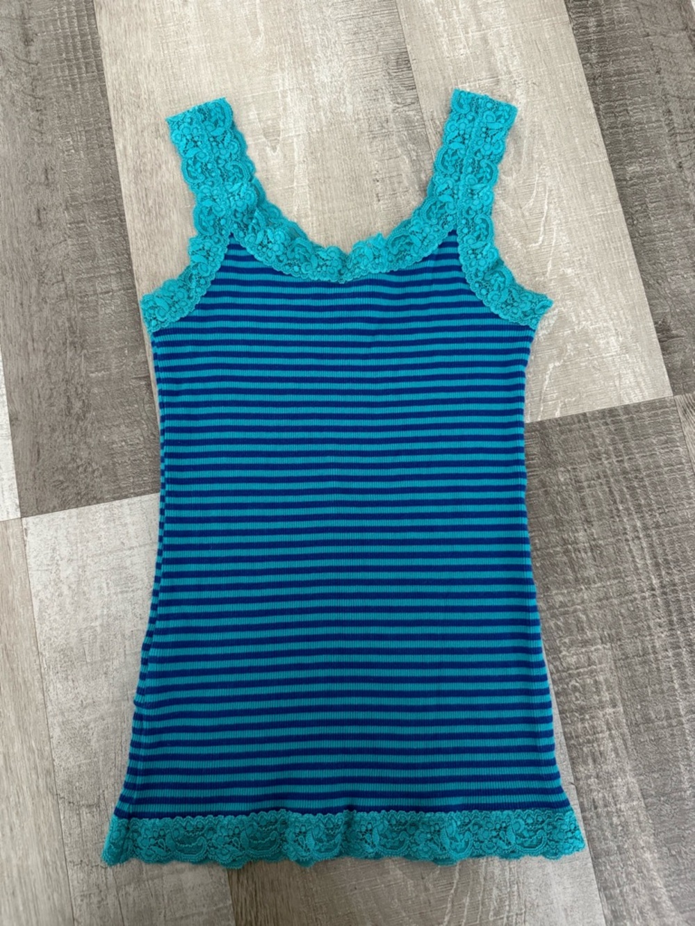 Uniqlo blue striped shirt